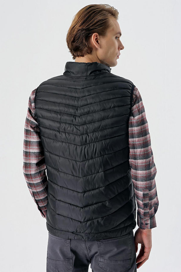 Black Stand Collar Padded Slim Fit Puffer Vest 1009235153
