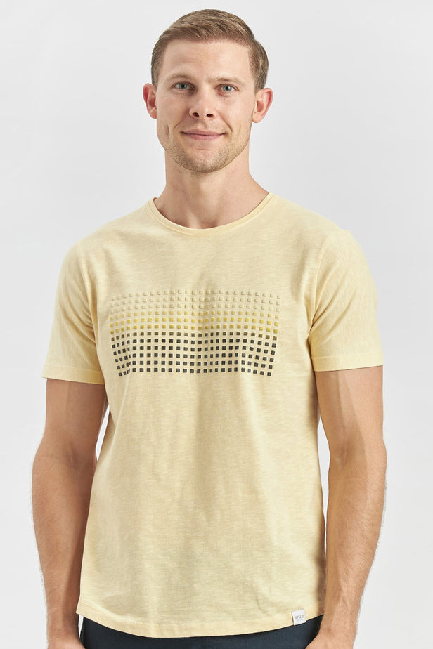 Yellow Short Sleeve Printed Crew Neck Pocket Slim Fit Cotton T-Shirt 1011240182