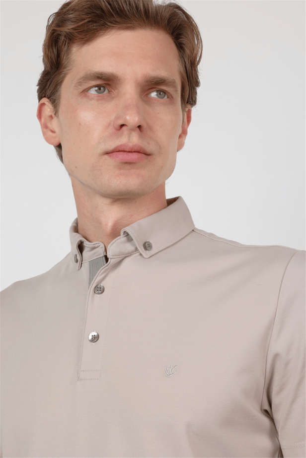 Short Sleeve Italian Collar Pocketless Standard Fit T-Shirt 1011260150